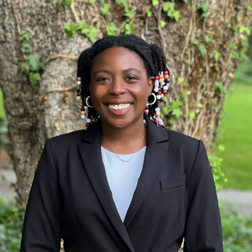 Cequyia York Headshot